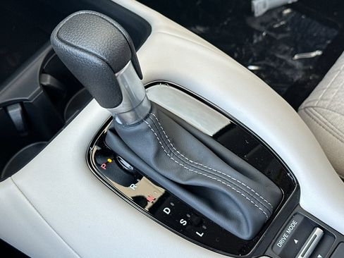 New 2026 Honda HR-V LX image 23