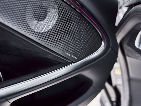 Used 2025 McLaren Artura Spider image 35