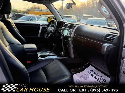 Used 2017 Toyota 4Runner Limited AWD/4WD image 23