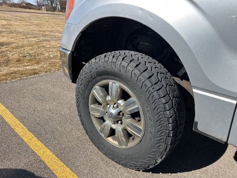 Used 2011 Ford F150 XLT w/ XLT Chrome Pkg image 16
