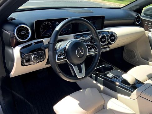 Used 2020 Mercedes-Benz A 220 4MATIC image 17