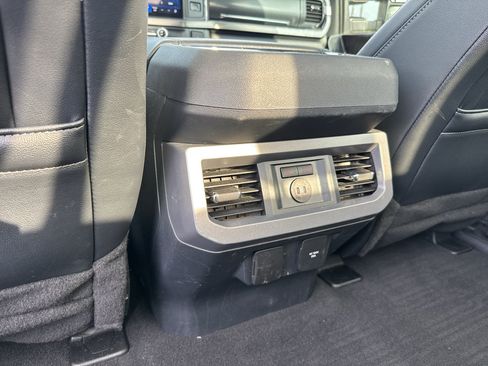Certified 2024 Ford F350 Lariat w/ Lariat Ultimate Package AWD/4WD image 10