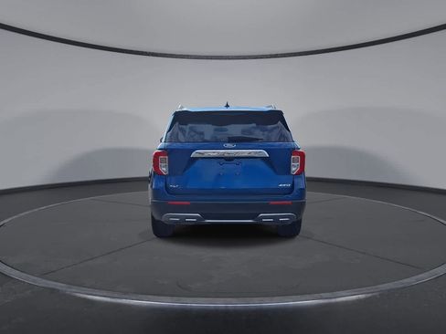 Used 2022 Ford Explorer XLT w/ Equipment Group 202A image 7