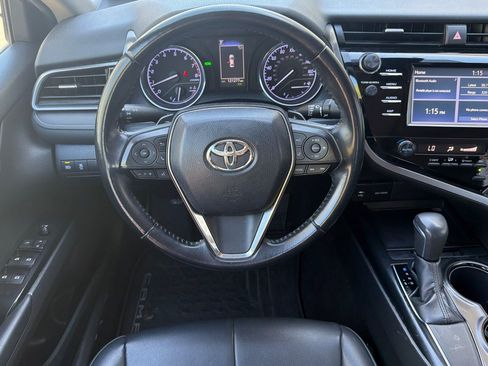 Used 2019 Toyota Camry SE w/ Convenience Package image 16
