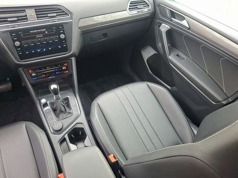 Certified 2023 Volkswagen Tiguan SE image 16