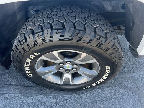 Used 2018 Chevrolet Colorado Z71 AWD/4WD image 8