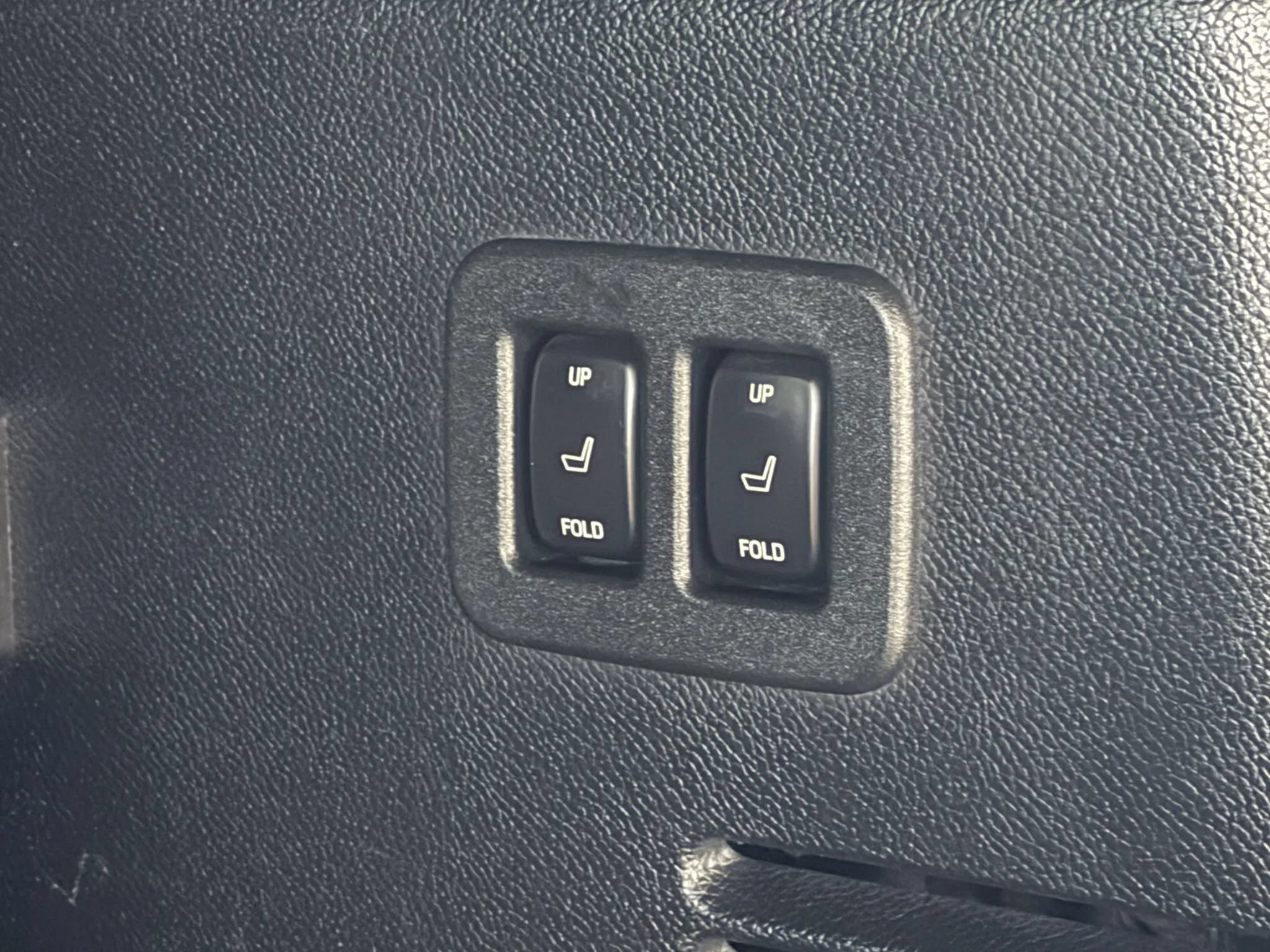 Used 2015 Ford Expedition EL XLT w/ Equipment Group 202A AWD/4WD image 25