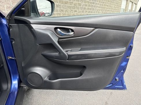 Used 2019 Nissan Rogue SV w/ Premium Package AWD/4WD image 35