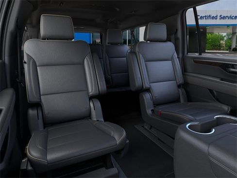 New 2026 Chevrolet Suburban Premier image 17
