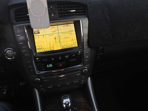 Used 2010 Lexus IS 250C image 1