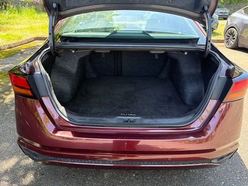 Used 2024 Nissan Altima 2.5 SV FWD image 23