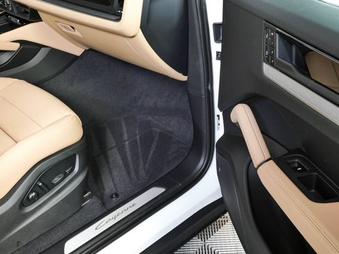 New 2026 Porsche Cayenne AWD/4WD image 26