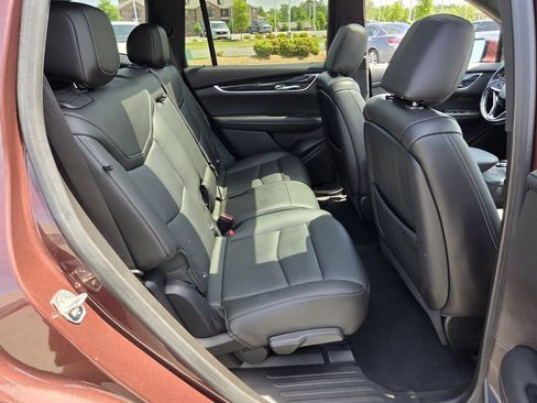 Used 2022 Cadillac XT6 Premium Luxury FWD image 15