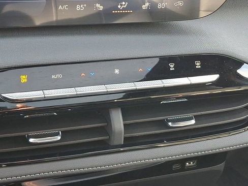 New 2026 Buick Enclave Sport Touring w/ Power Package image 17