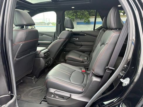 Certified 2024 Honda Pilot TrailSport image 19