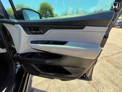 Used 2018 Honda Odyssey EX-L image 16
