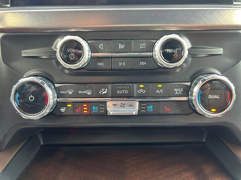 Used 2024 Ford F350 King Ranch w/ FX4 Off-Road Package image 16