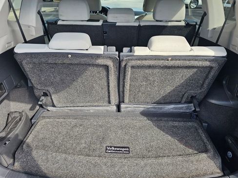 Used 2020 Volkswagen Tiguan S FWD image 10