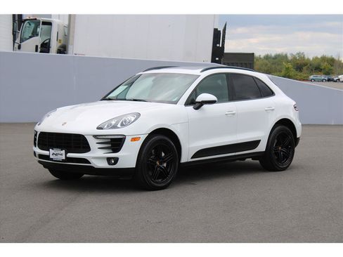 Used 2015 Porsche Macan S AWD/4WD image 1
