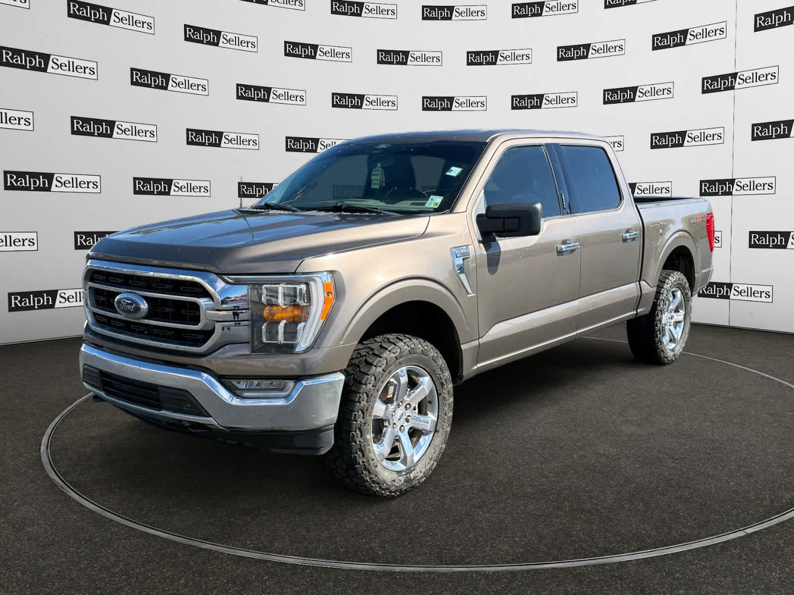 Used 2022 Ford F150 XLT w/ Equipment Group 302A High AWD/4WD image 2