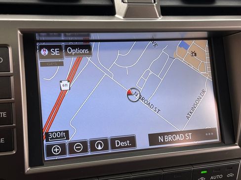 Used 2019 Lexus GX 460 image 3