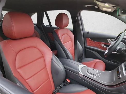Used 2022 Mercedes-Benz GLC 300 image 12