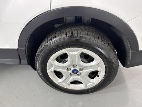 Used 2017 Ford Escape S FWD image 5