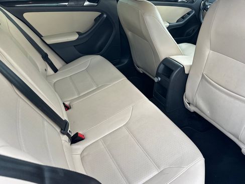 Used 2017 Volkswagen Jetta SEL image 17