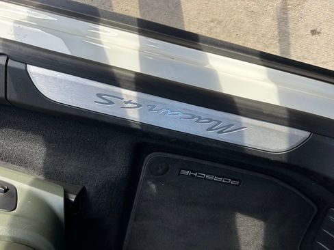 Used 2025 Porsche Macan 4S Electric image 22