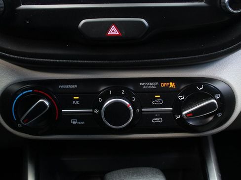 Used 2022 Kia Soul LX FWD image 24