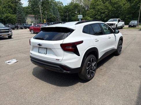 Used 2024 Chevrolet Trax RS image 6