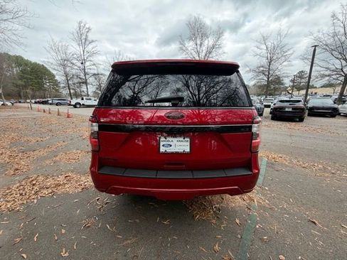 Used 2021 Ford Expedition Limited image 20