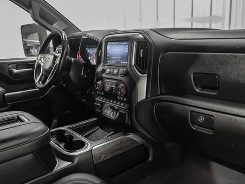 Used 2022 Chevrolet Silverado 2500 LTZ w/ LTZ Convenience Package AWD/4WD image 12