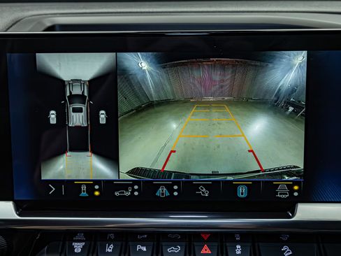 Used 2025 Chevrolet Silverado 2500 LTZ w/ LTZ Plus Package AWD/4WD image 23