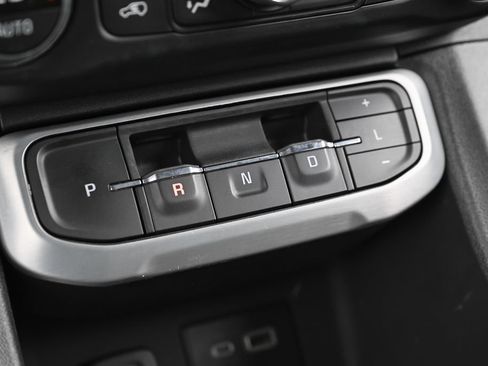 Used 2022 GMC Acadia SLE FWD image 31