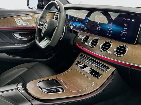 Used 2022 Mercedes-Benz E 53 AMG 4MATIC Sedan image 31