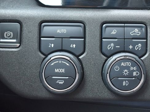 Used 2023 Chevrolet Silverado 1500 LTZ w/ Technology Package image 19