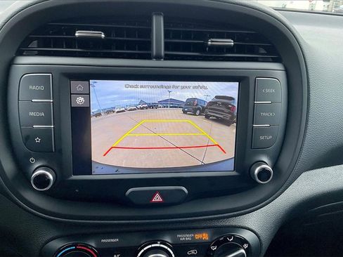 Certified 2025 Kia Soul LX w/ LX Technology Package image 20