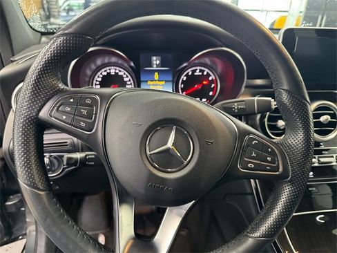 Used 2017 Mercedes-Benz GLC 300 4MATIC image 19