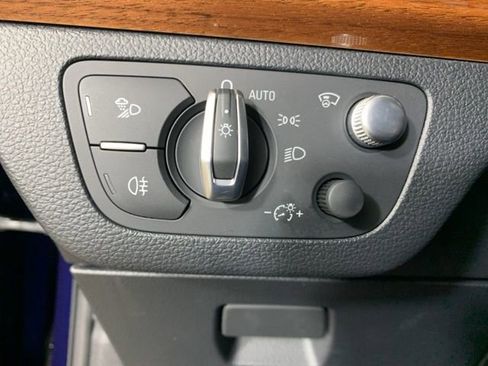 Used 2023 Audi Q5 2.0T Prestige w/ Prestige Package image 19