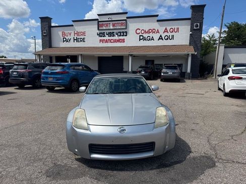 Used 2004 Nissan 350Z Touring RWD image 2