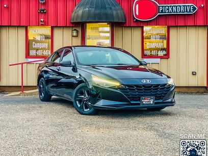 Used 2021 Hyundai Elantra SEL w/ Convenience Package