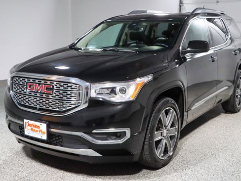 Used 2019 GMC Acadia Denali w/ Technology Package AWD/4WD image 35