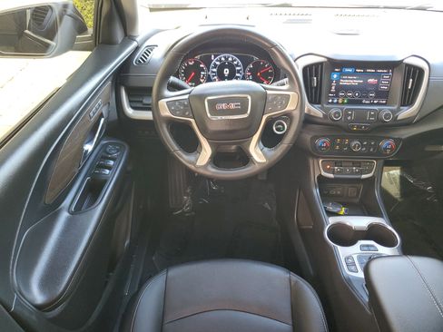 Used 2022 GMC Terrain Denali w/ Black Diamond Edition image 16