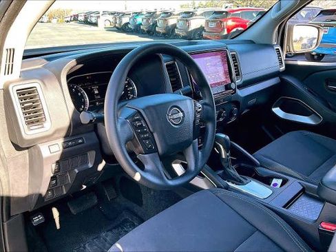 Certified 2023 Nissan Frontier SV w/ Technology Package image 17