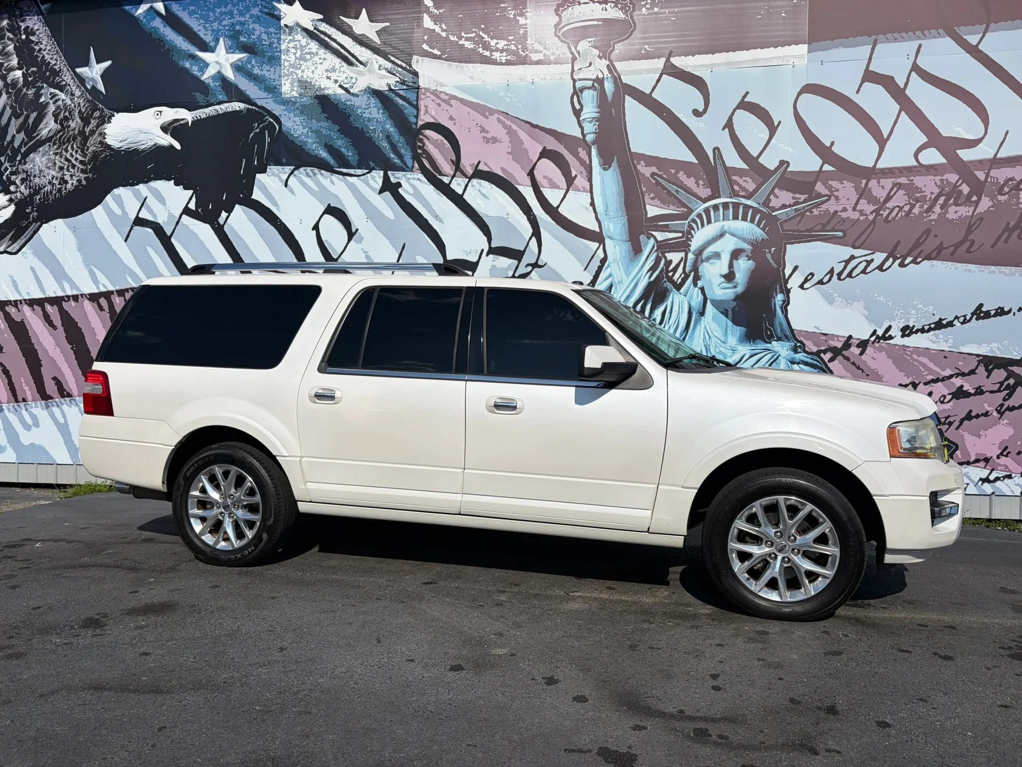 Used 2017 Ford Expedition EL Limited w/ Equipment Group 301A RWD image 1