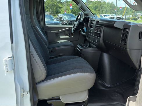 Used 2025 GMC Savana 2500 w/ Driver Convenience Package RWD image 11