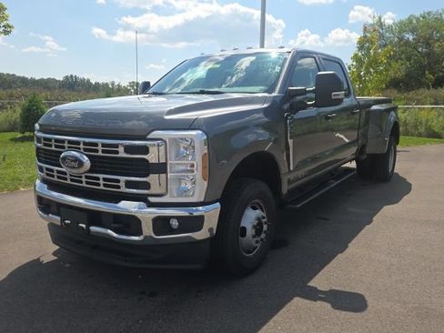 Used 2026 Ford F350 XLT AWD/4WD image 2