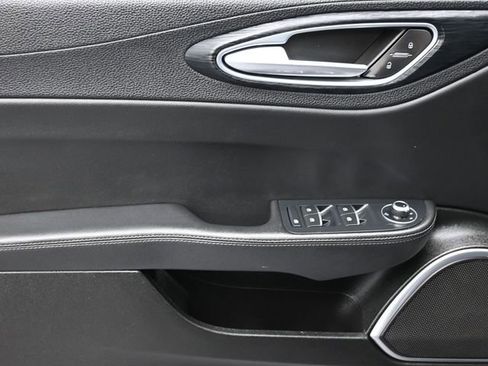 Used 2023 Alfa Romeo Giulia Sprint image 13