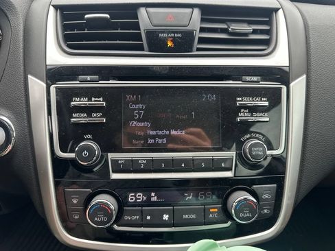 Used 2018 Nissan Altima 2.5 SL FWD image 7